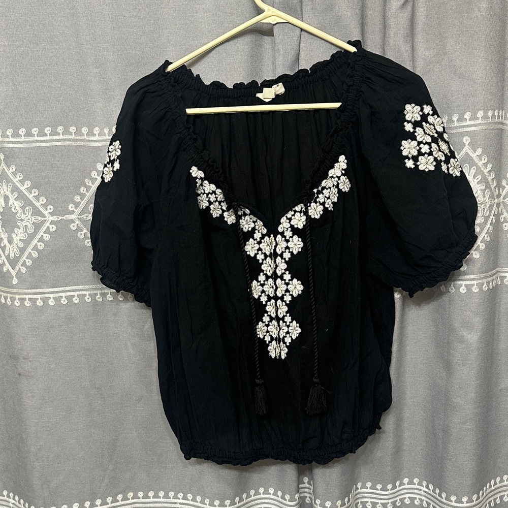 Lucky Brand Black Blouse with White Floral Embroidery L